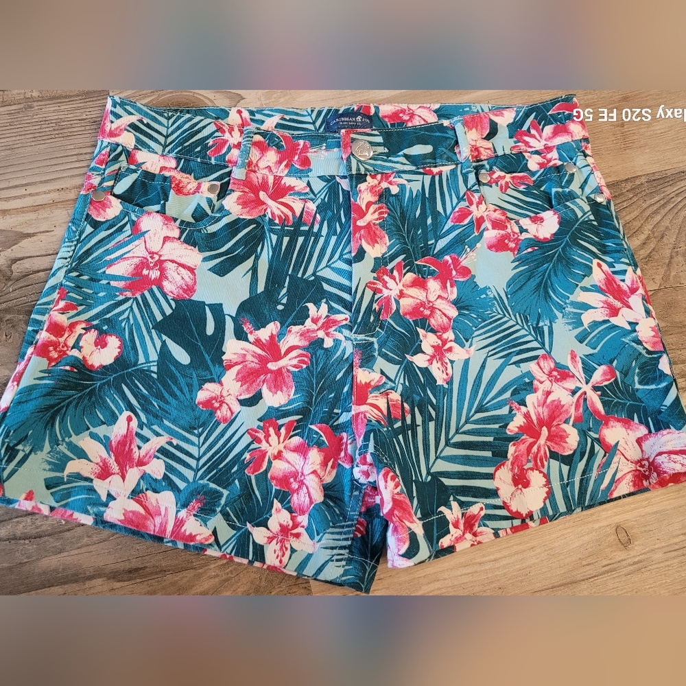 Caribbean Joe womens Jean shorts size 8